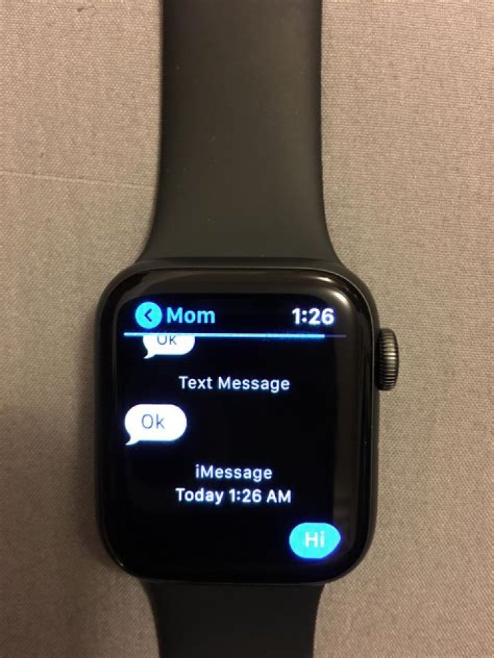 Does apple watch vibrate?