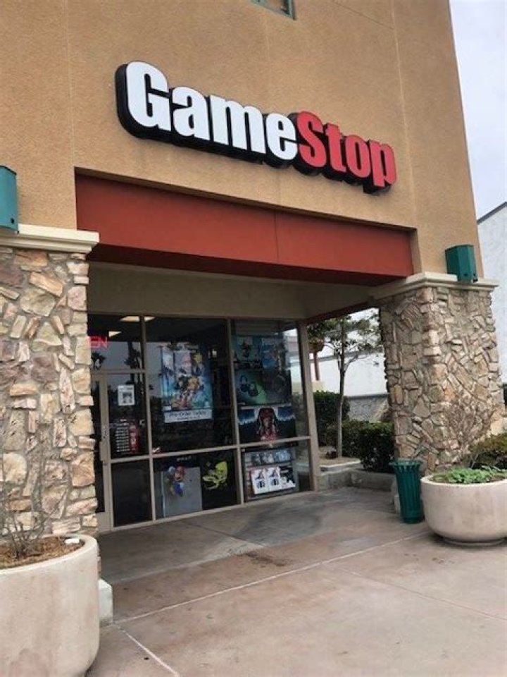 Does GameStop accept games?