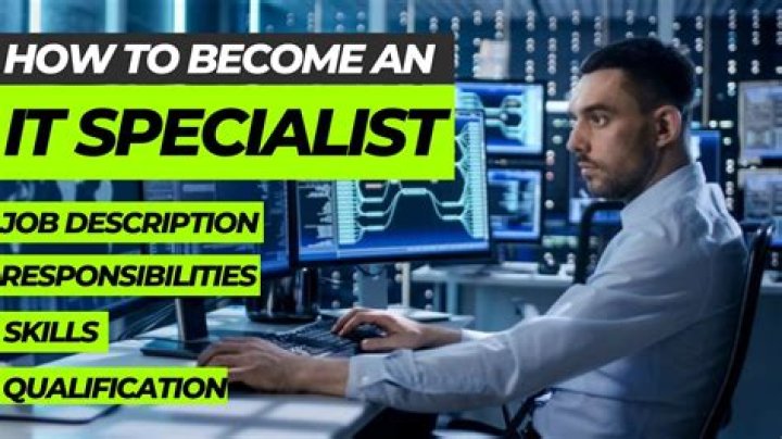 How much do training specialists make?